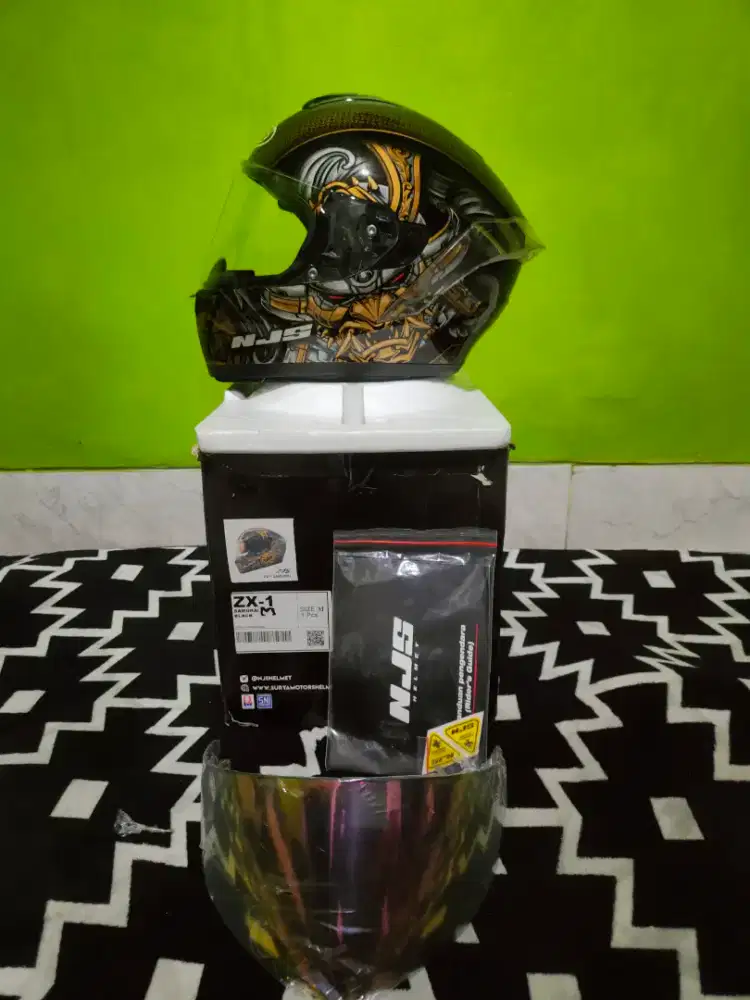Helm Njs samurai Limited Size M