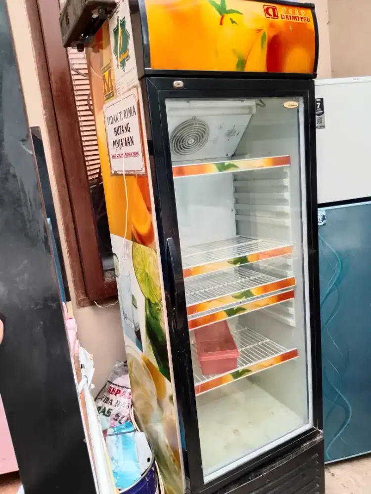 Showcase besar merk Daimitsu (6 rak) 330 lt