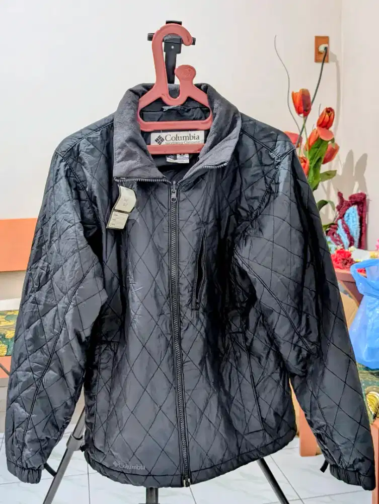 Jaket Columbia Quilted Women Ukuran M LD 106