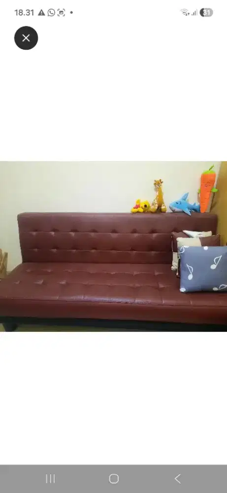 Sofa bed merah maroon
