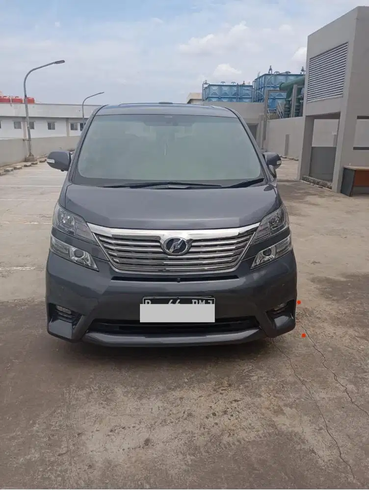 Jual Cepat Toyota Vellfire 2.4 Z 2011 – Low KM, Pemakai Langsung