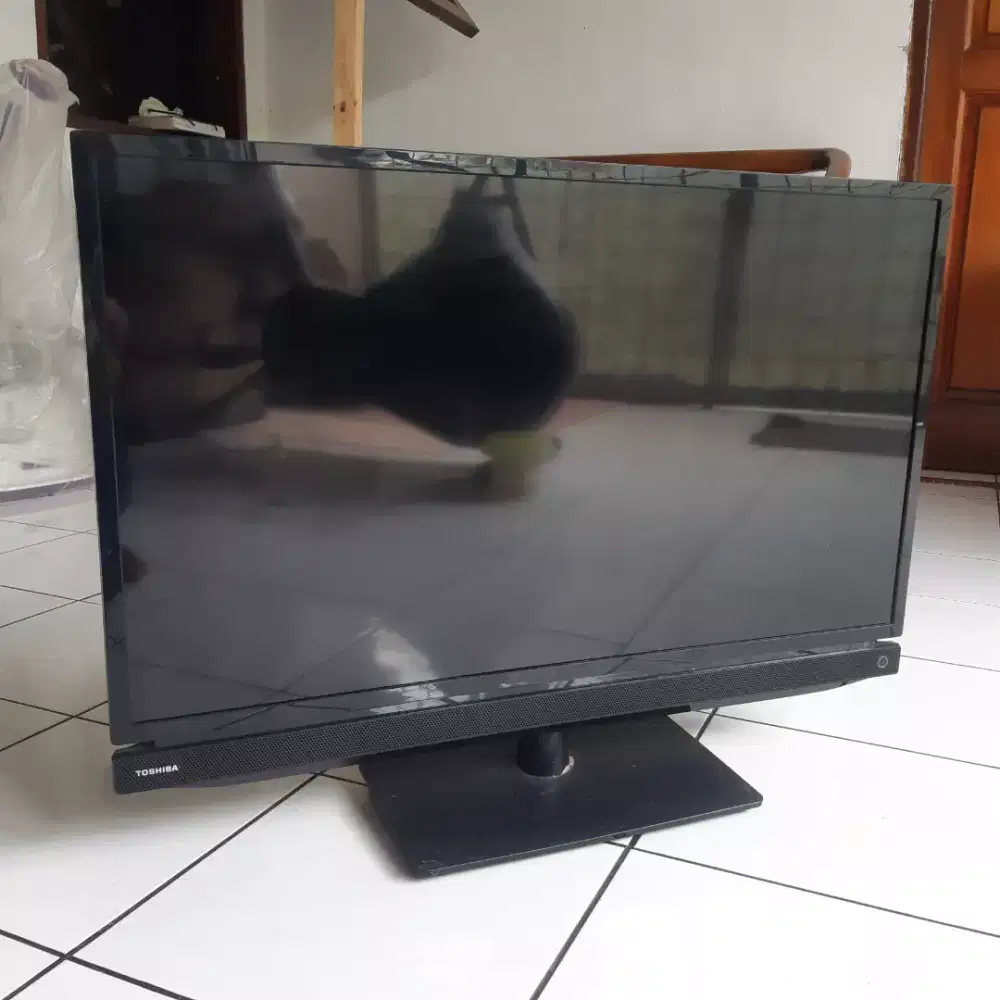 Tv Led 32 Toshiba Power Tv & remot aja, analog tanpa stb, NET
