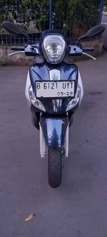 piaggio vespa medley abs 2016 iss km 14rb asli motor jarang pakai ori