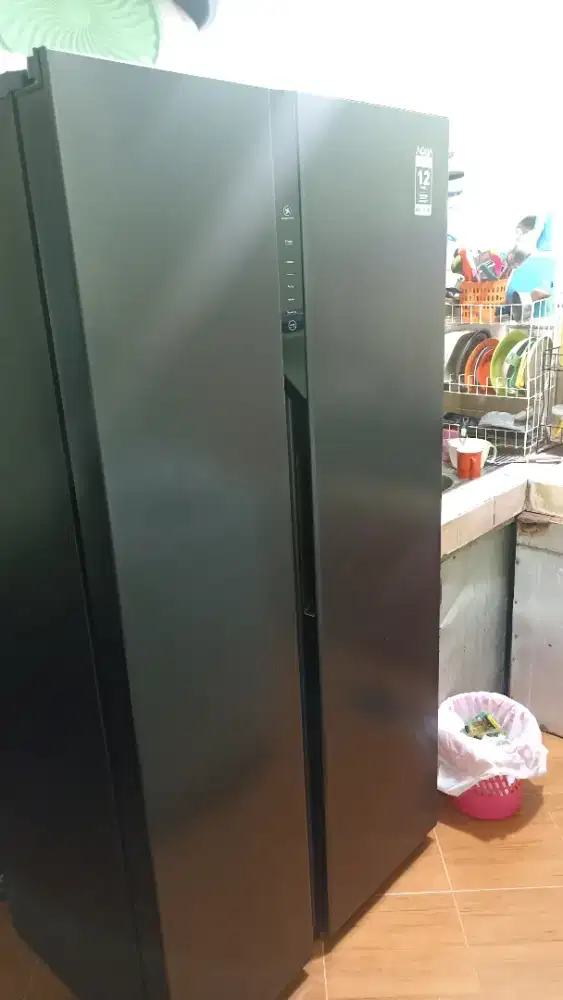 Kulkas 2 Pintu AQUA AQR-605IM(GB) Total Volume 542L