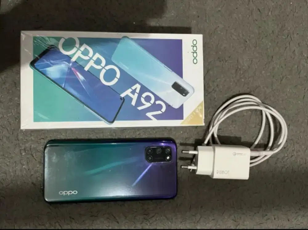 Dijual Hp Oppo A92 Ram 8 Fullset Mulus Nominus