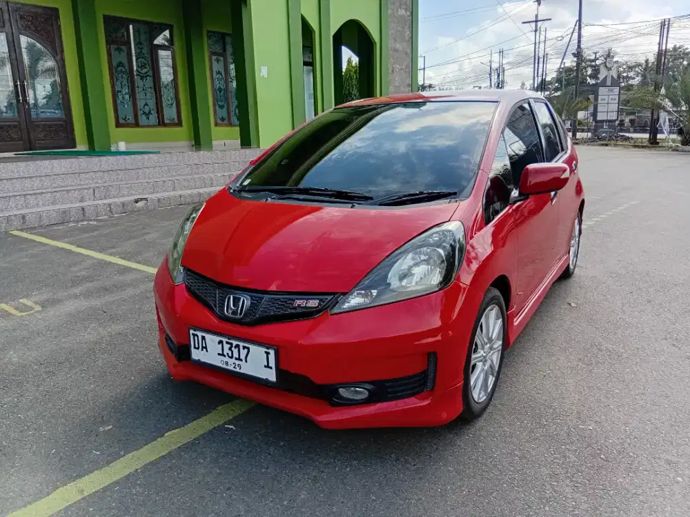 HONDA JAZZ RS CKD M/T (MANUAL)