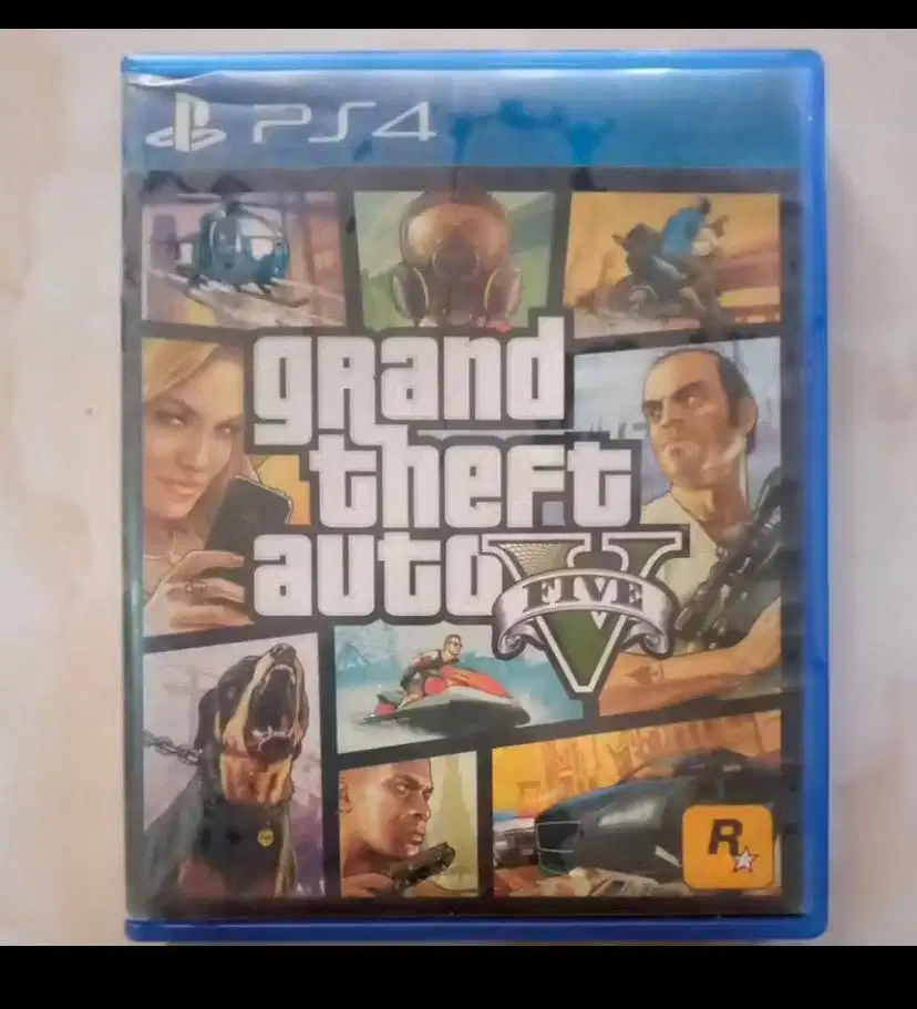 GTA V PS 4 BLUE RAY