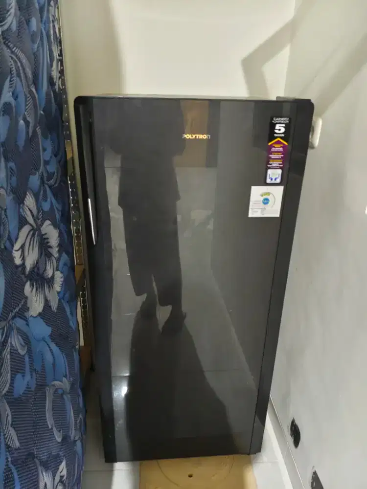 Kulkas Polytron 18DMY
