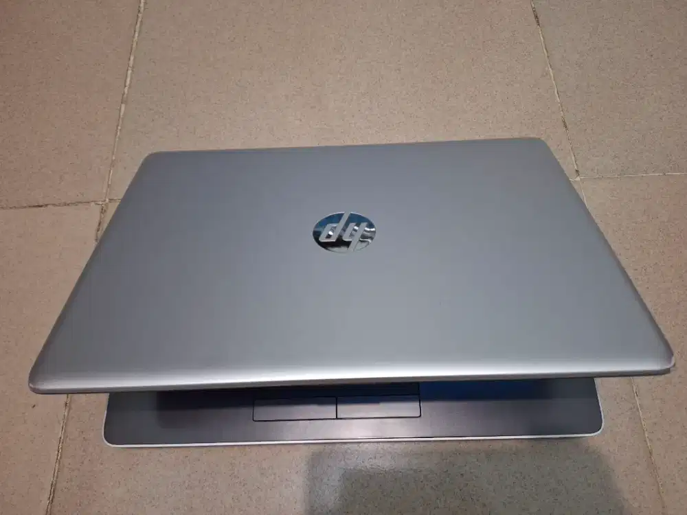 Bismillah dijual laptop hp14 slim ram 8gb ssd 256gb siap pakai mulus