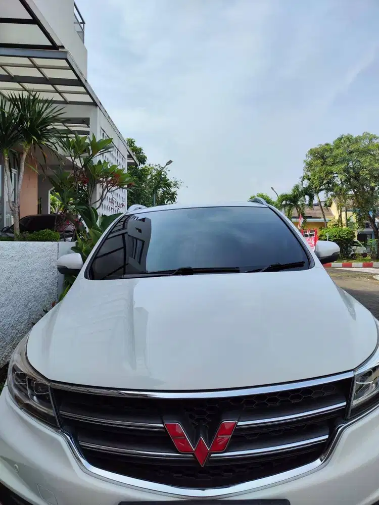 Wuling Cortez 1.8 L Lux Plus