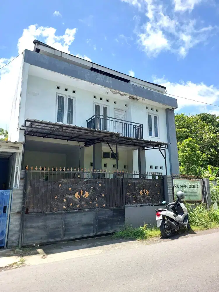 Rumah 2 Lantai Murah di Bangunjiwo