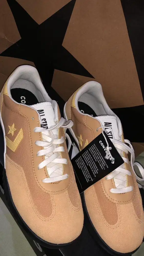 Sepatu converse run star traine