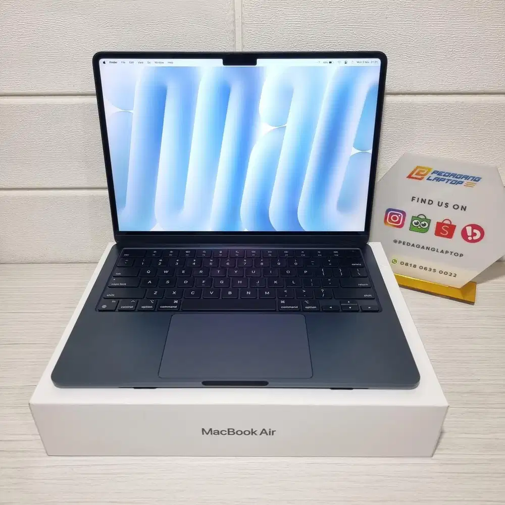 Macbook Air M2 Chip 2022 RAM 16GB SSD 256GB FULLSET GARANSI MEI 2026
