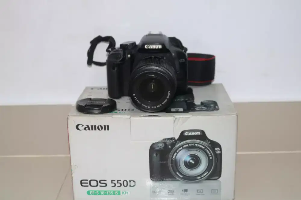 Canon Eos 550D (JAPAN)