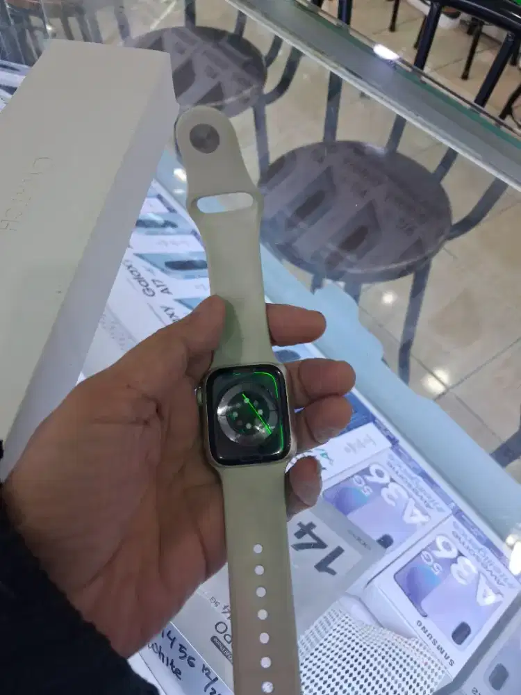 JUAL CEPAT IWATCH SERIES 8 41MM STARLIGHT BH 84%