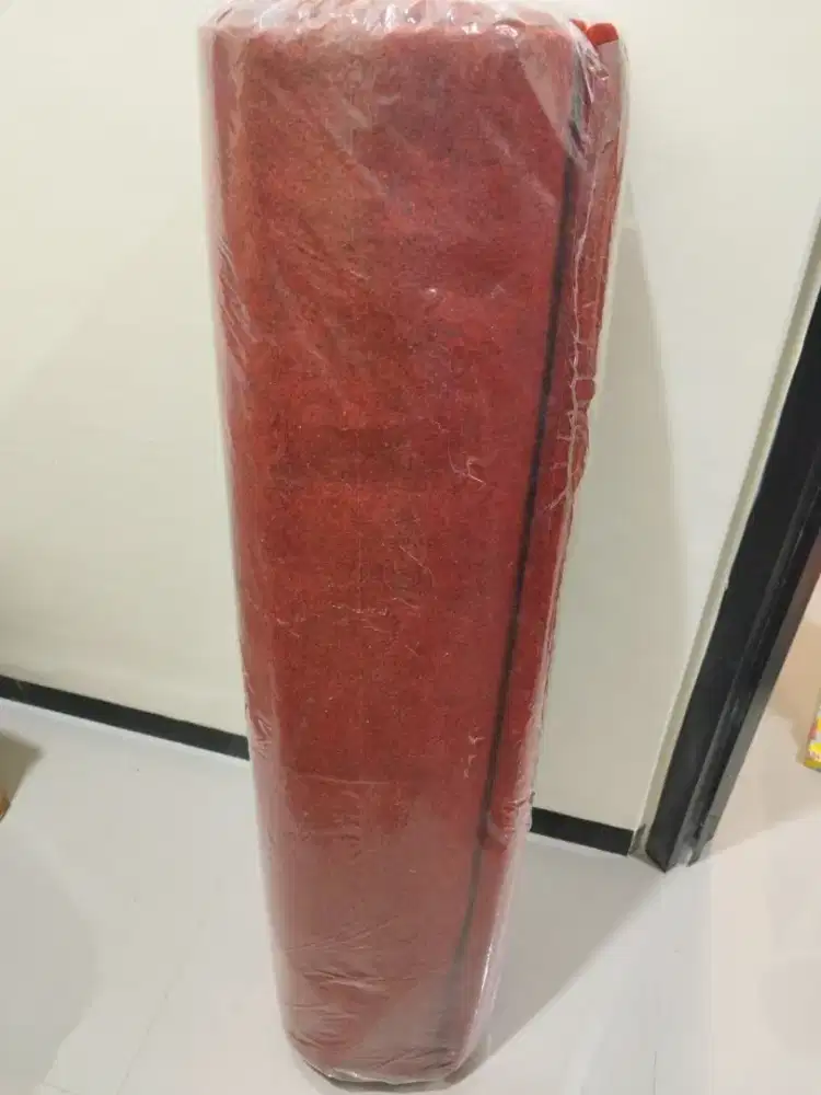 Dijual karpet merah kualitas istimewa seperti baru
