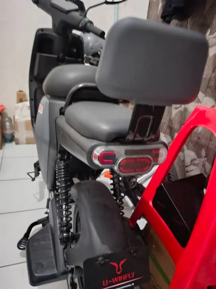 Sepedah Listrik U Winfly lengkap mulus