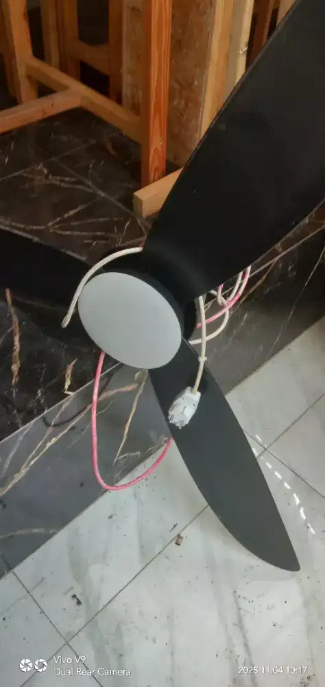 Kipas Angin Tempel Atas remote lampu