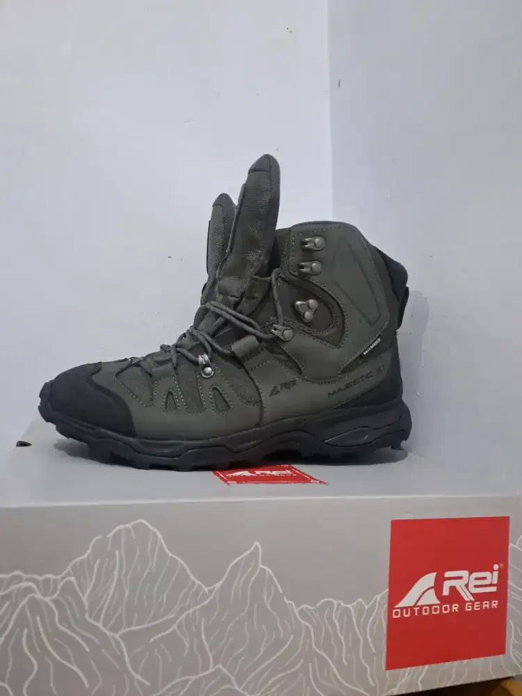 Sepatu AREI majestic x1