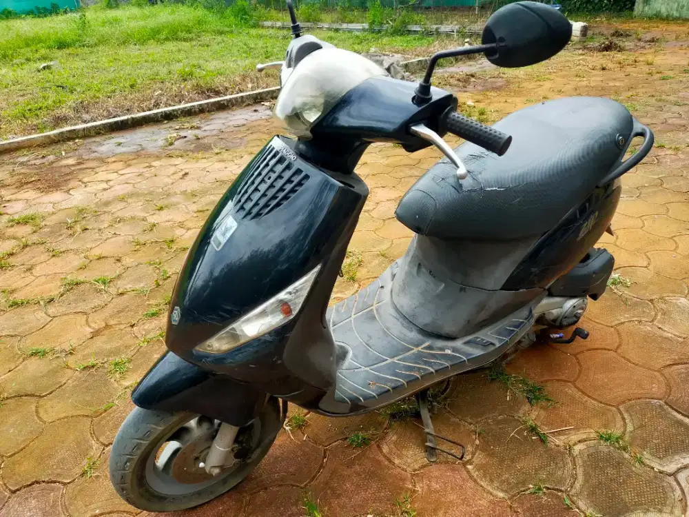 Piaqio Zip 110 cc Hitam