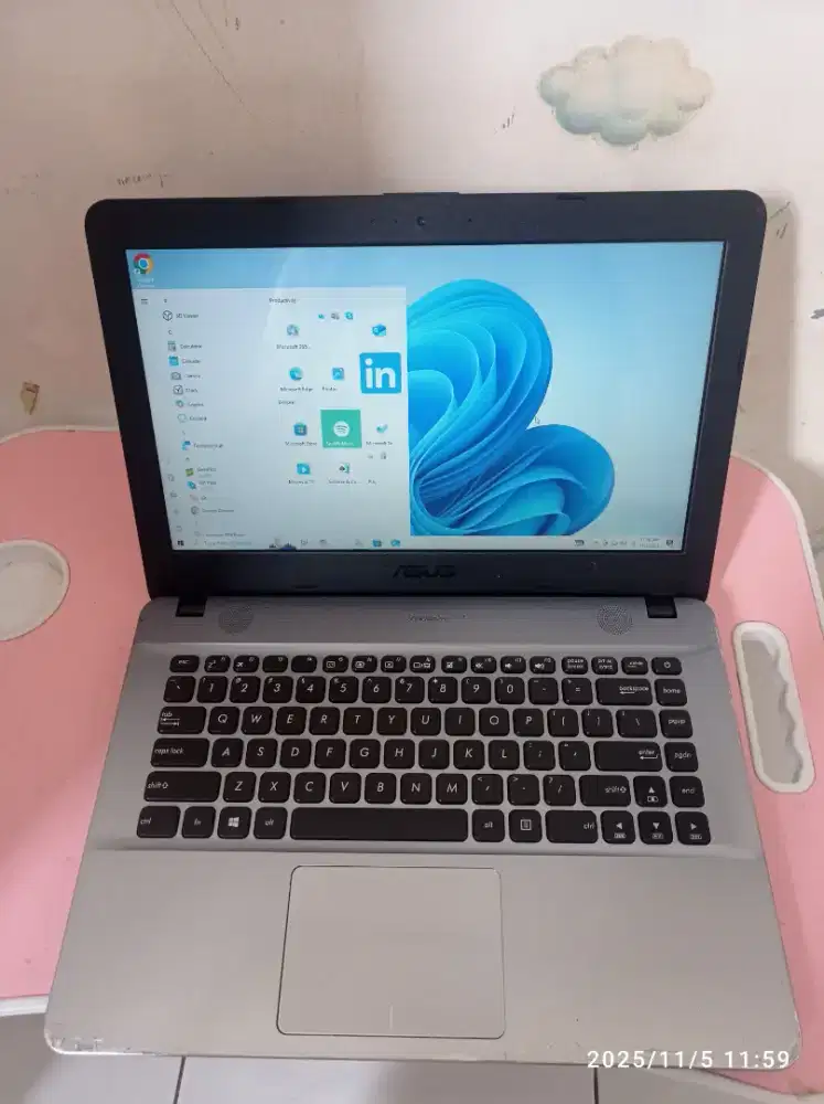 Laptop asus masih bagus