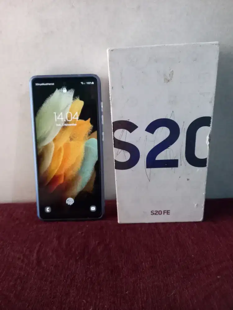 Samsung s20 fe snapdragon 8+8/128 Gb fullset mulus like new