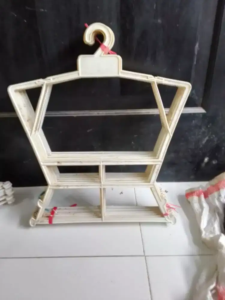 Gantungan baju hanger