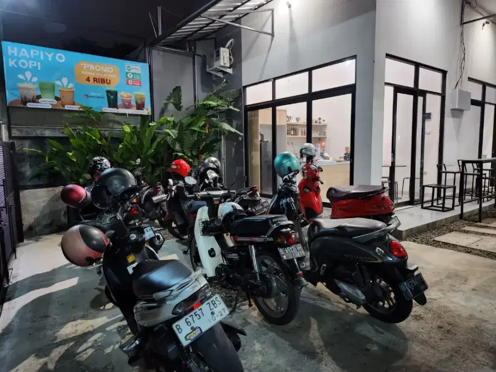 Staff Magang Kafe Depok