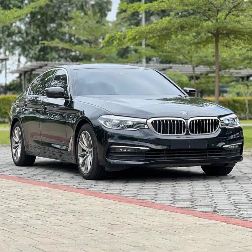 (CASH) BMW 520i G30 LCI Facelift 2019
