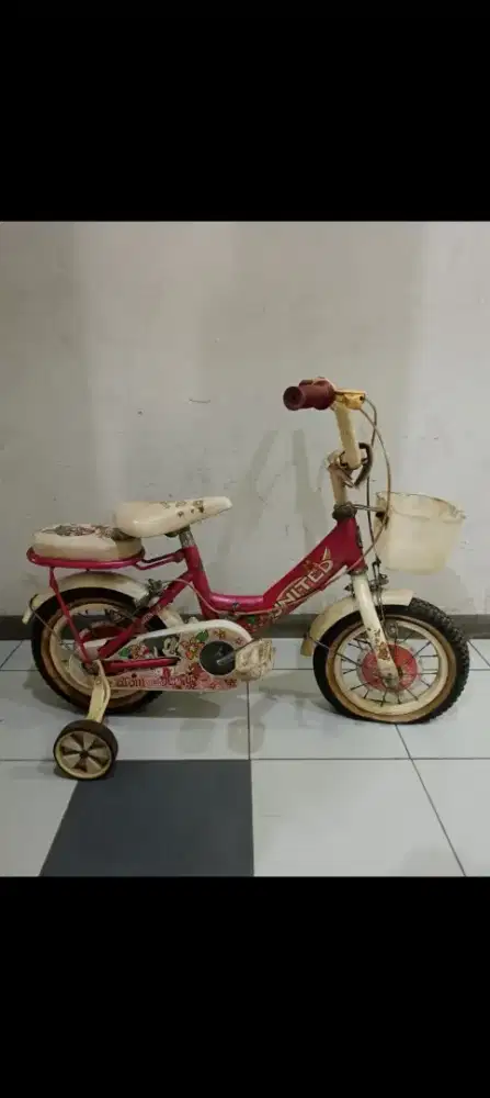 Dijual Sepeda Anak roda 3 merk United Original Tom and Jerry.