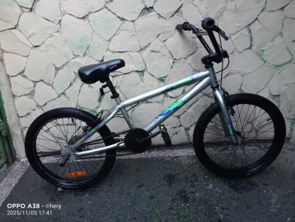 Jual butuh sepeda BMX united roouse 01 Alloy UK 20 kondisi normal