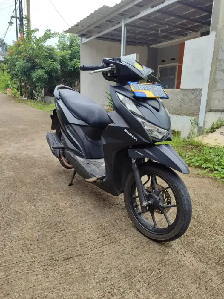 Beat deluxe 2020 hitam