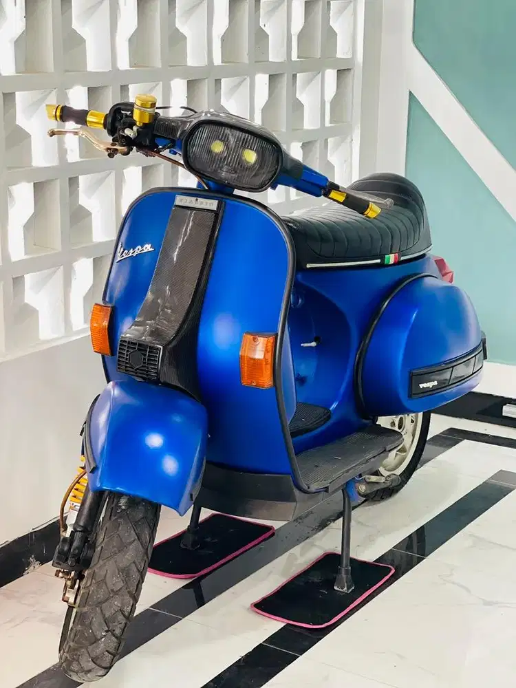 Piaggio vespa exlusive2 biru restorasi modif vespa px150