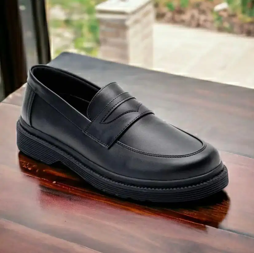 Sepatu Slip On Docmart Pria Marteen Slop Pantofel Formal Kasual Hitam