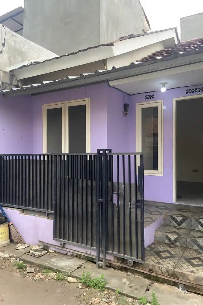 JUAL MIRING RUMAH STRATEGIS DEKAT MALL