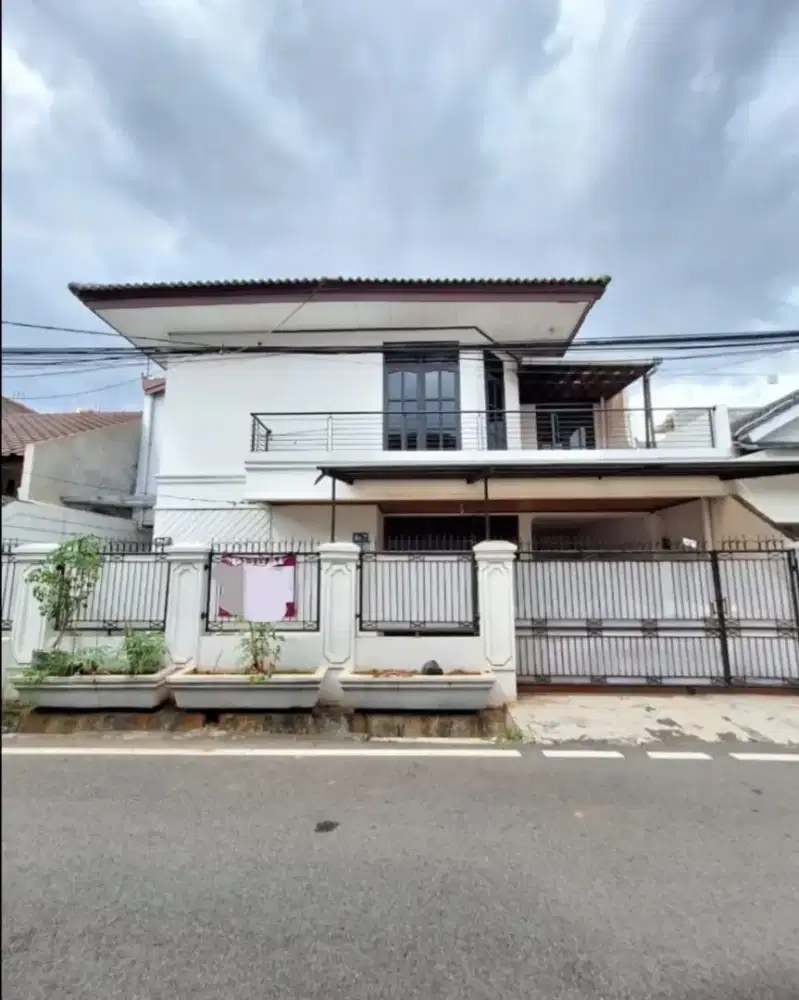 Rumah siap huni di Rawamangun Jakarta Timur