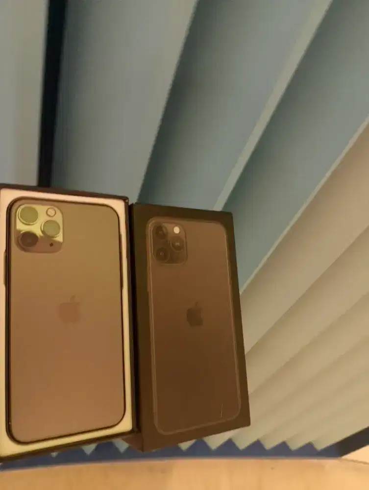 Iphone 11 pro max 256gb berasal dari baru