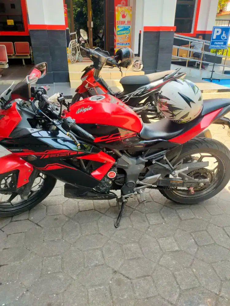 Dijual Ninja 250 SL th 2017