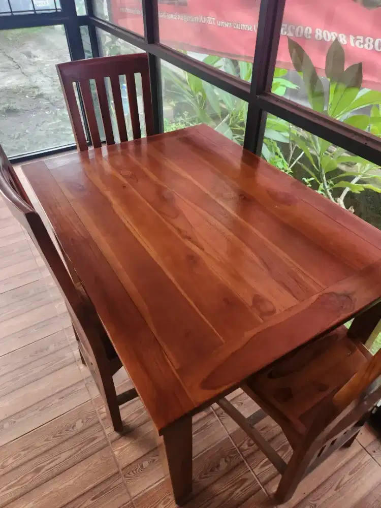 Dijual Meja Makan Kayu Jati 4 Kursi