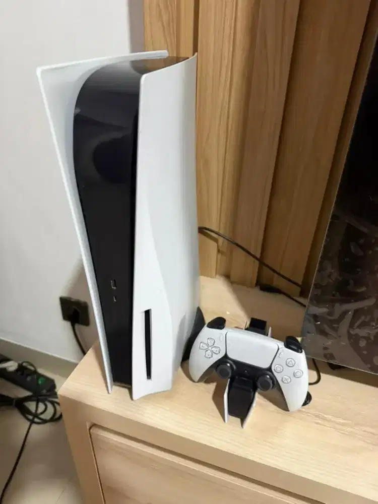 FOR SALE PS 5 NON SLIM