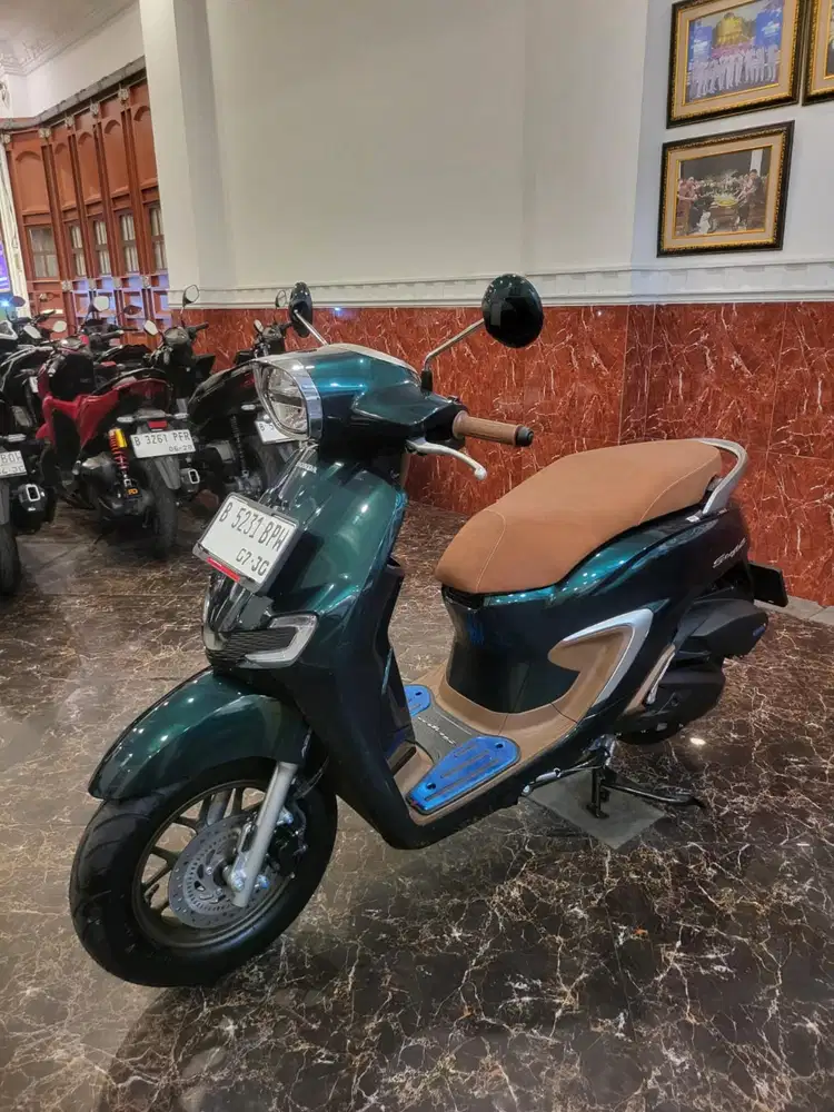 Hub ima Dp 4.5 jt Stylo 160 abs 2025 . Like New Km 40 perak ! Grade A