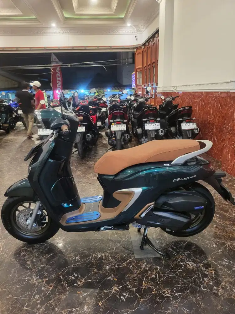 Hub ima Dp 4.5 jt Stylo 160 abs 2025 . Like New Km 40 perak ! Grade A