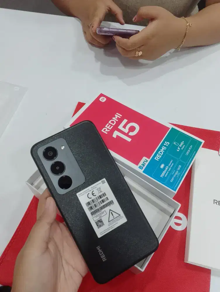 Redmi 15 NFC baterai 7000 mah