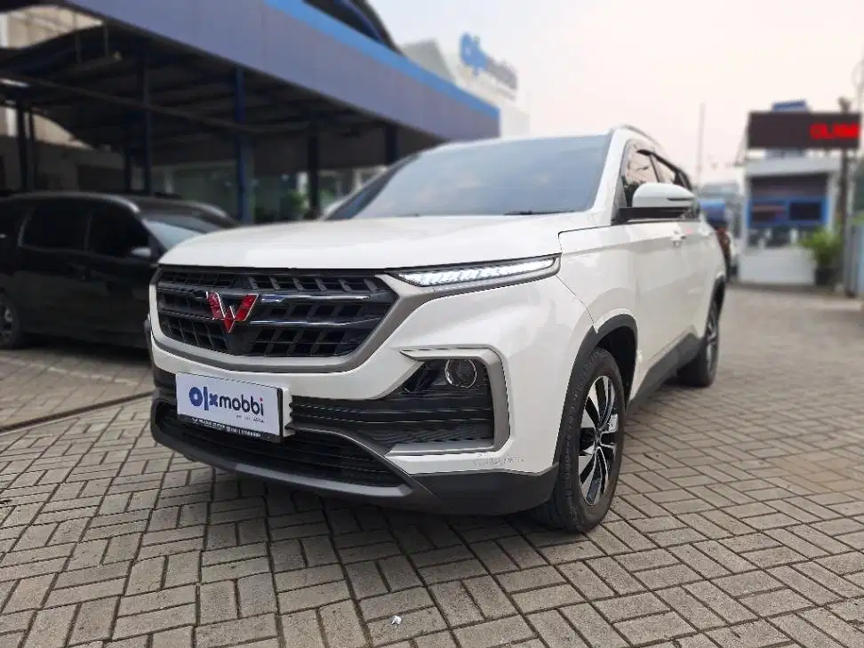 LOW DP Wuling Almaz 1.5 Exclusive 7-Seater Bensin-AT 2022 HFU