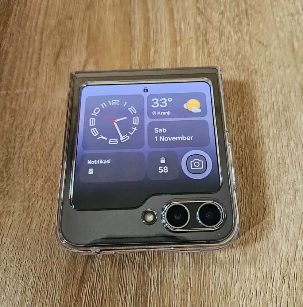 Samsung Z Flip 5 Mulus