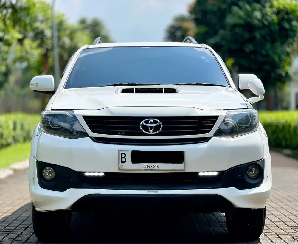 Dp Ringan Pjk Pjg Low KM 102rb Toyota Fortuner Vnt Trd Solar AT 2014