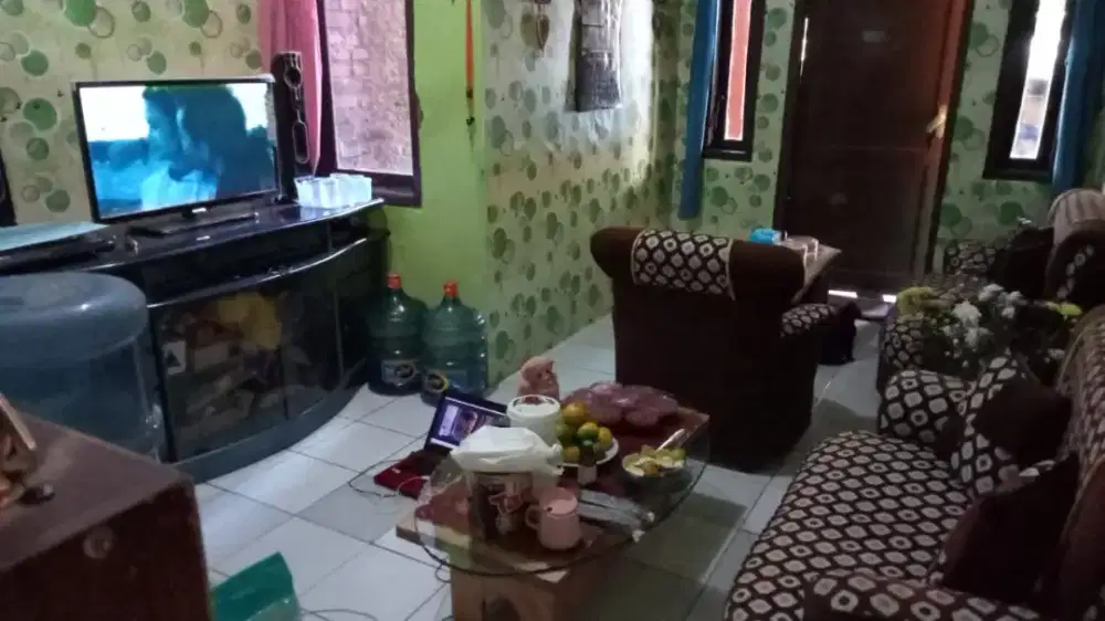 Dijual bufet TV warna biru Baleendah Nego