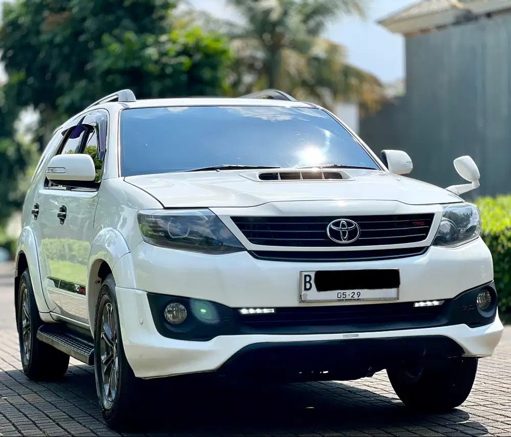 Bonus 15jt Pjk Pjg Low KM 102rb Toyota Fortuner Vnt Trd AT 2014 diesel