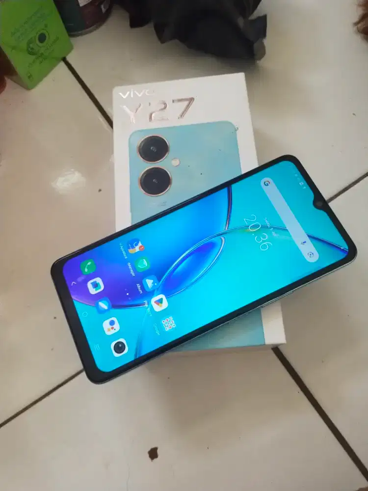Vivo Y27s   8/128   minus ada titik putih di layar aman ga melebar