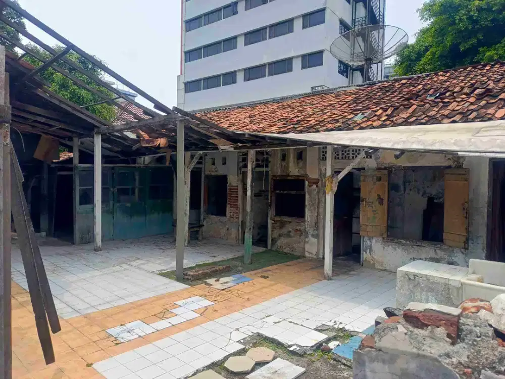 Dijual sangat murah, Tanah + Bangunan tua Jalan Angkasa, Jakarta Pusat, dibawah NJOP, hanya hitung tanah saja